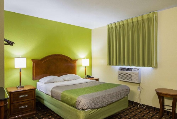 Savannah Garden Inn image 15