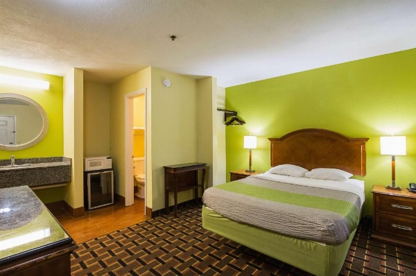 Savannah Garden Inn image 16