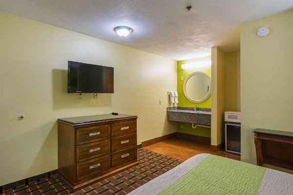 Savannah Garden Inn image 17