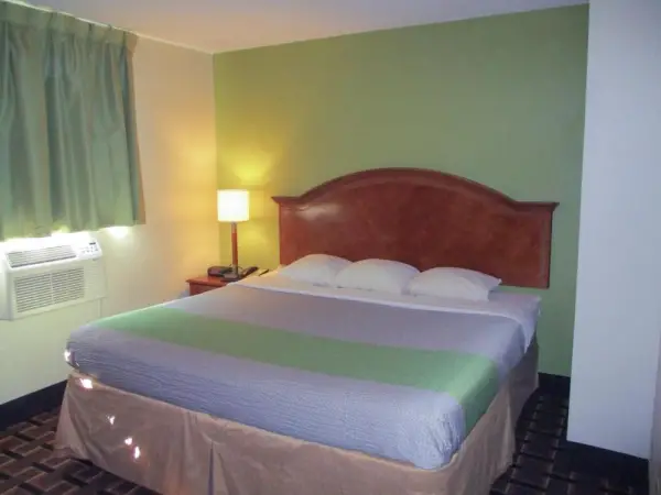 Savannah Garden Inn 10