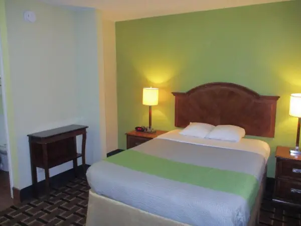 Savannah Garden Inn 6