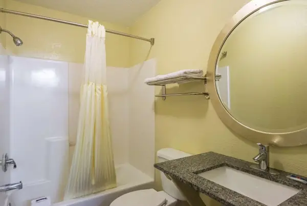 Savannah Garden Inn 8